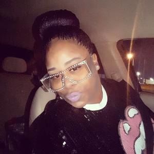 Meet your Posher, Jillian